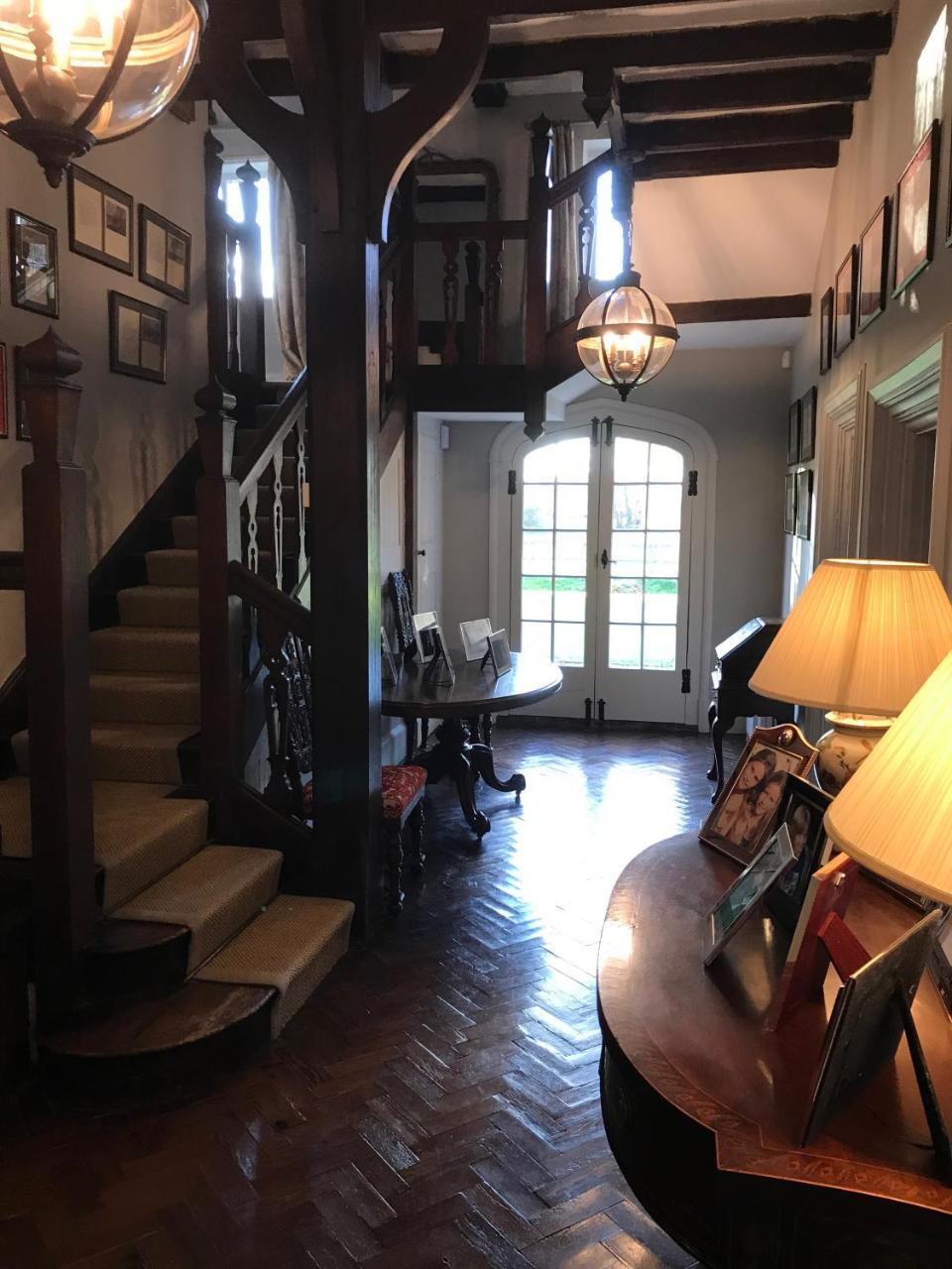 Borough Court Guest House Хук Екстериор снимка