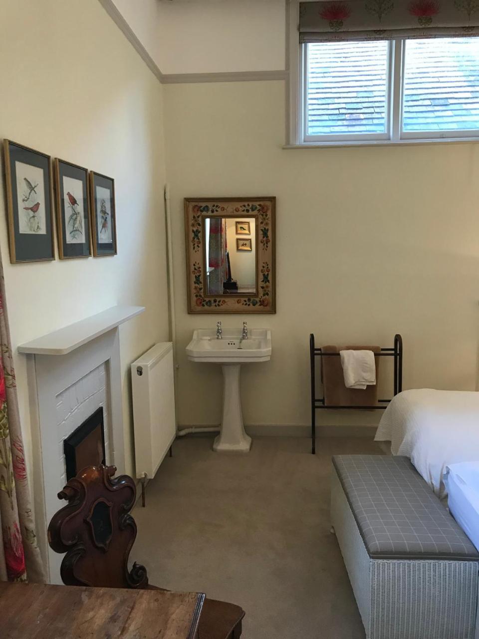 Borough Court Guest House Хук Екстериор снимка